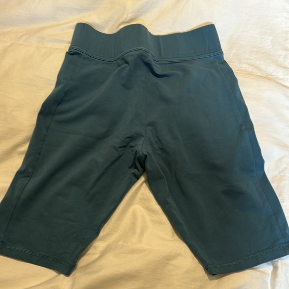 Adidas biker shorts - Picture 2 of 3